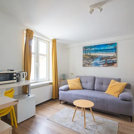 Błękitny Wieloryb Przy Plaży, Molo, Idealny Dla Podróżników *