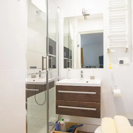 Błękitny Wieloryb Przy Plaży, Molo, Idealny Dla Podróżników * Sopot