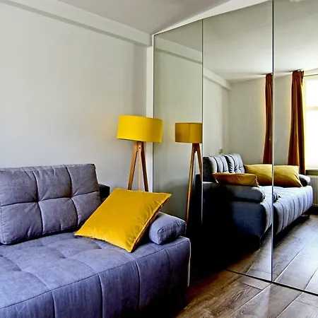 Blekitny Wieloryb Przy Plazy, Molo, Idealny Dla Podroznikow * Сопот